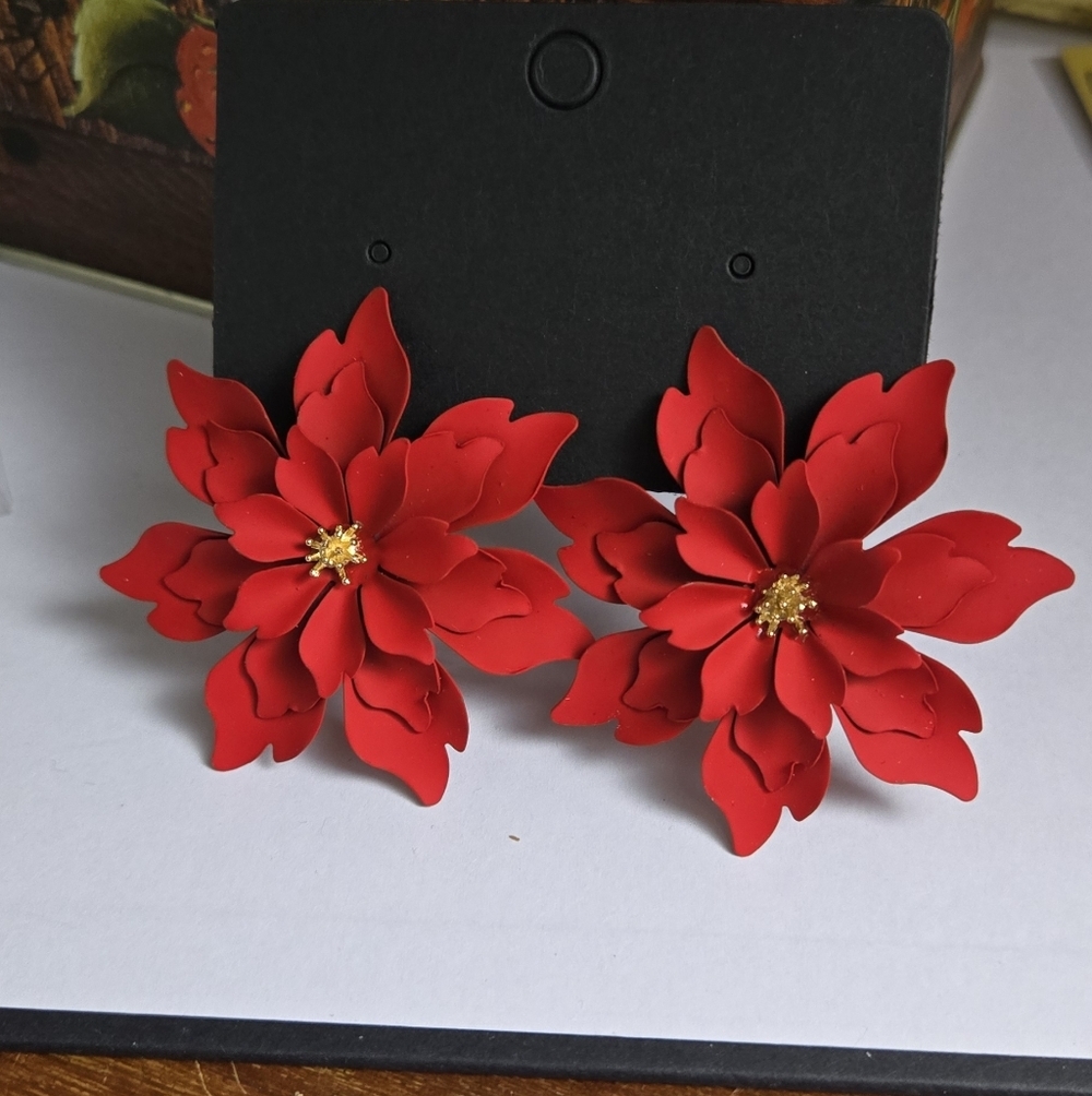Red Floral Earrings Metal Flower Earrings - Picture 4 of 11